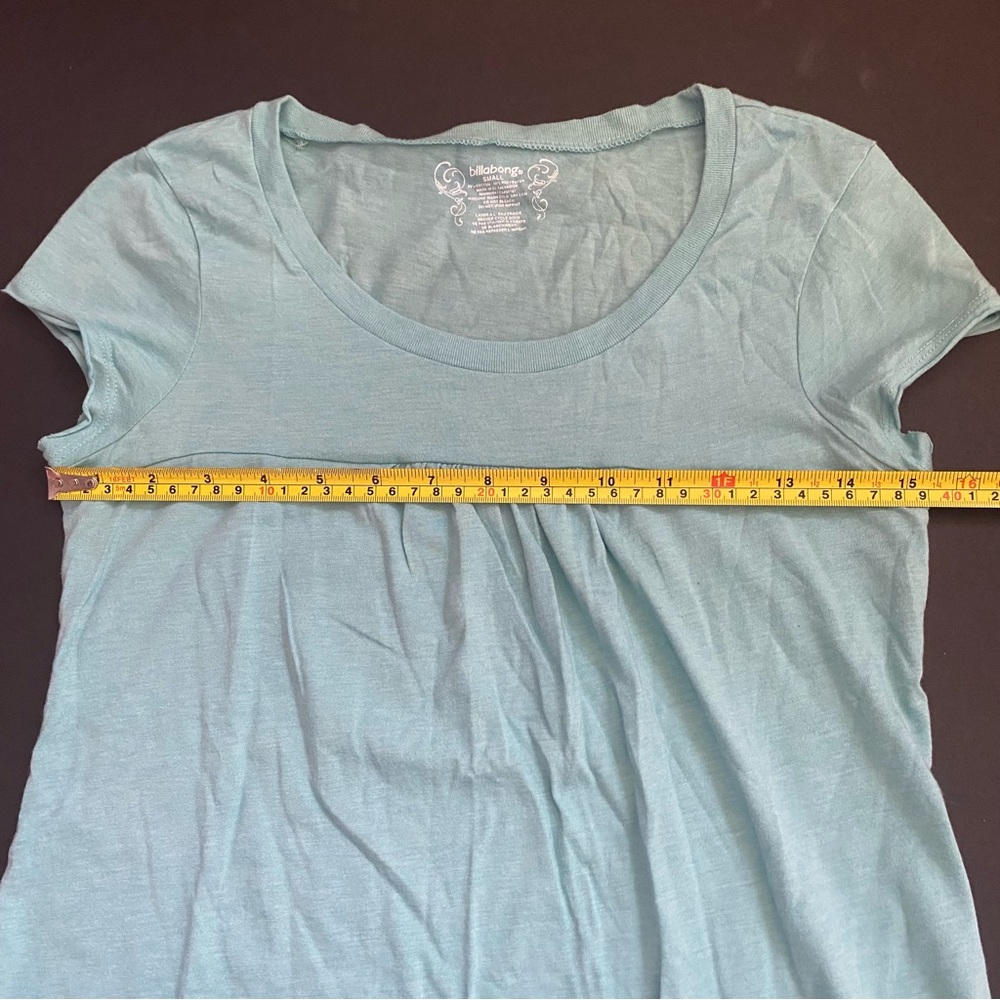 Billabong Short Sleeve T-Shirt Women’s 2000s Pacsun - Picture 4 of 4